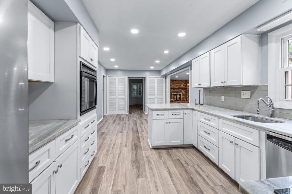 12913 Victoria Heights Drive - Photo 12
