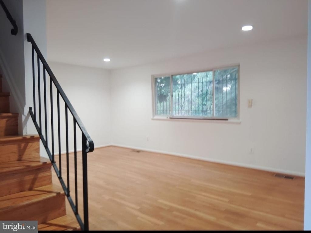 836 Booker Drive - Photo 4