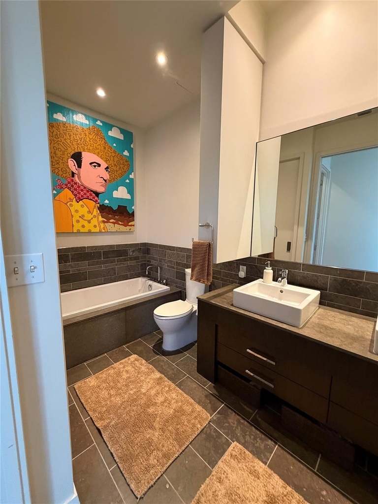 210 Lavaca St - Photo 17