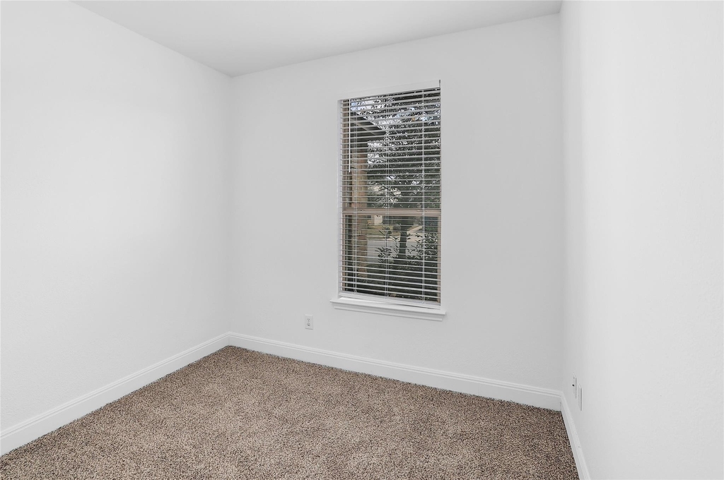 203 Ran Rd - Photo 26