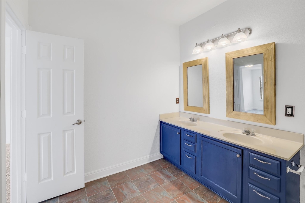 203 Ran Rd - Photo 19