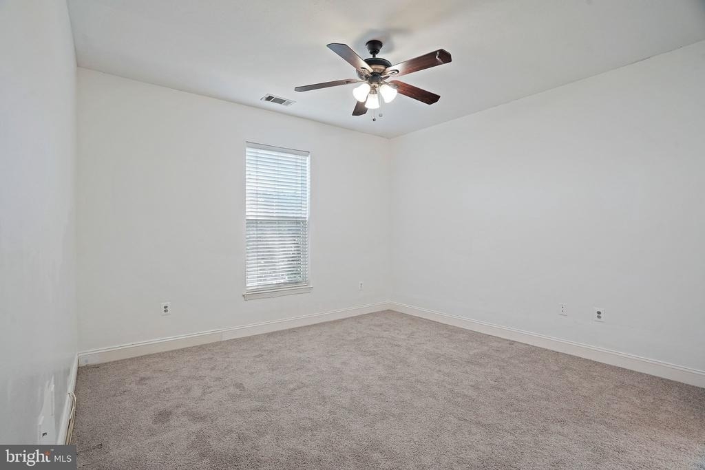 501 Hungerford Drive - Photo 22