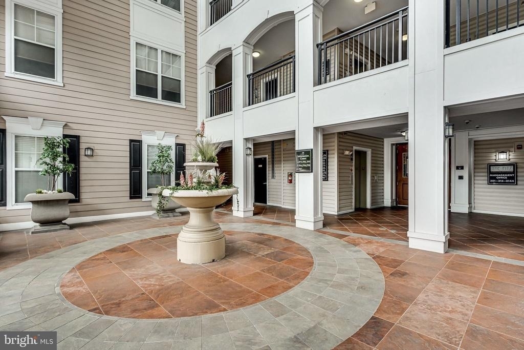 501 Hungerford Drive - Photo 4