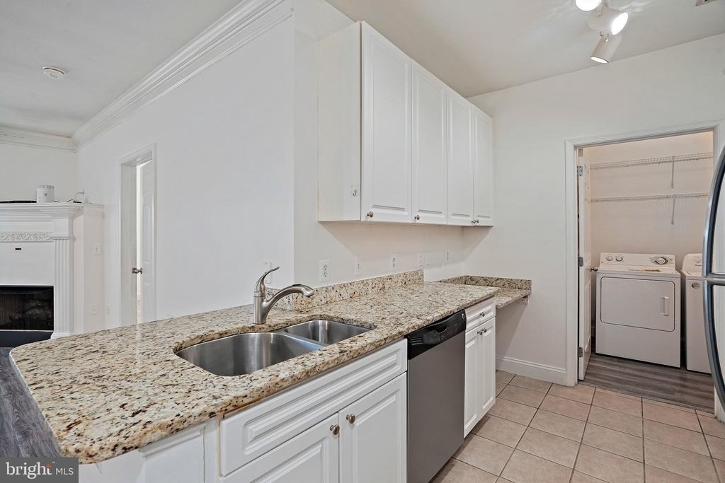 501 Hungerford Drive - Photo 9