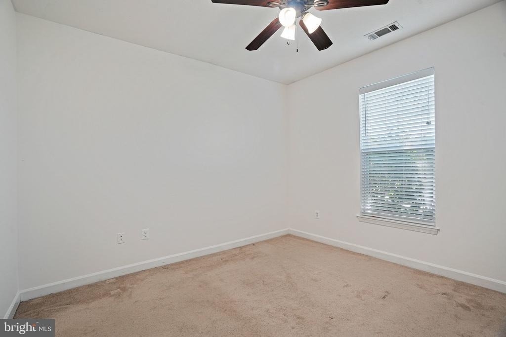 501 Hungerford Drive - Photo 18