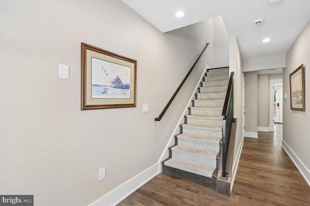 5352 Merriam Street - Photo 6
