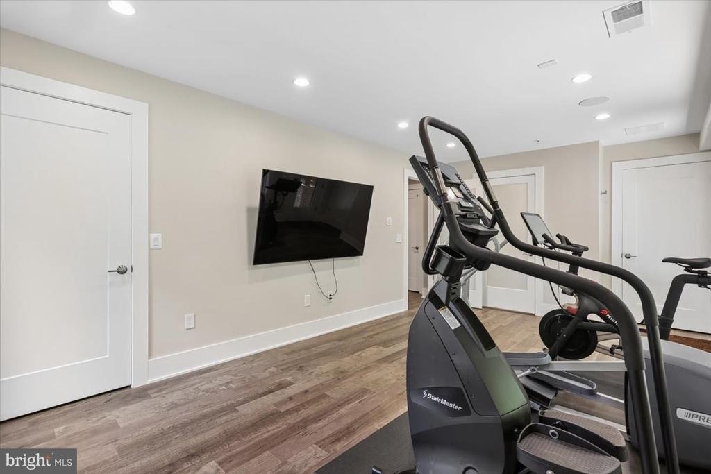 5352 Merriam Street - Photo 8