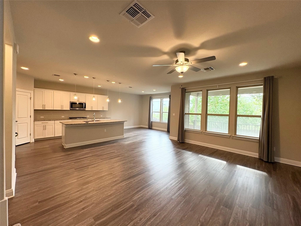 16103 Windroot St - Photo 5