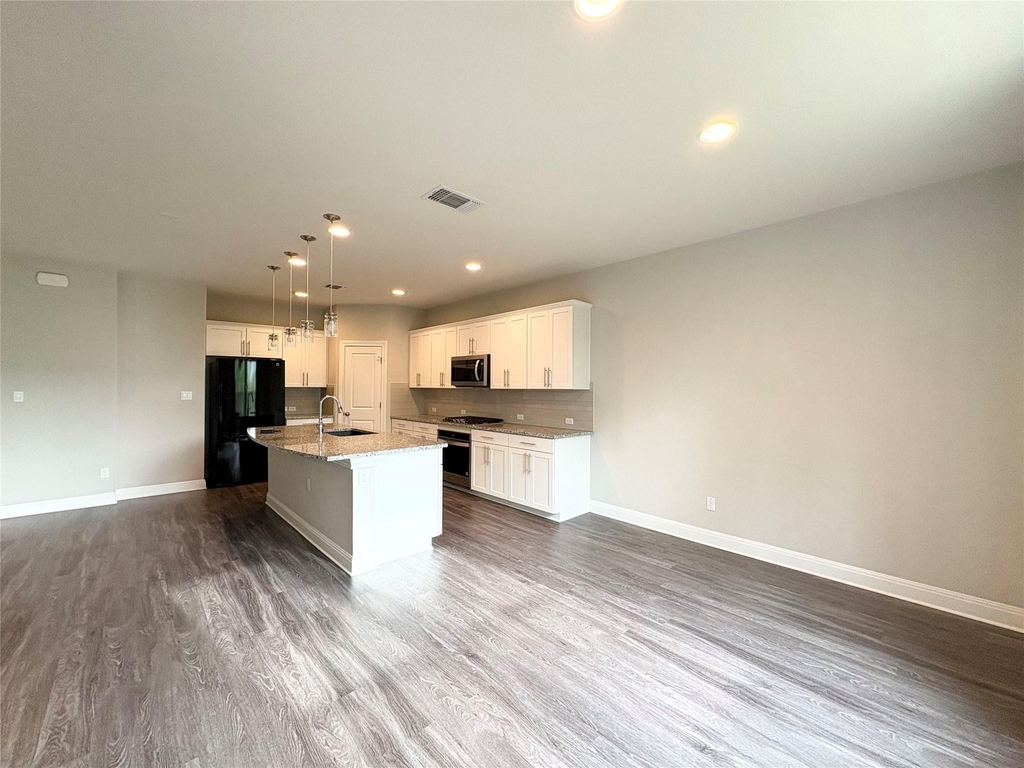 16103 Windroot St - Photo 7