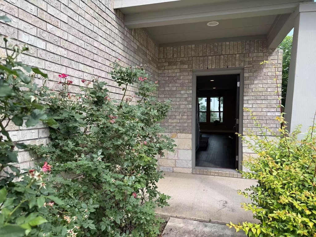 16103 Windroot St - Photo 2