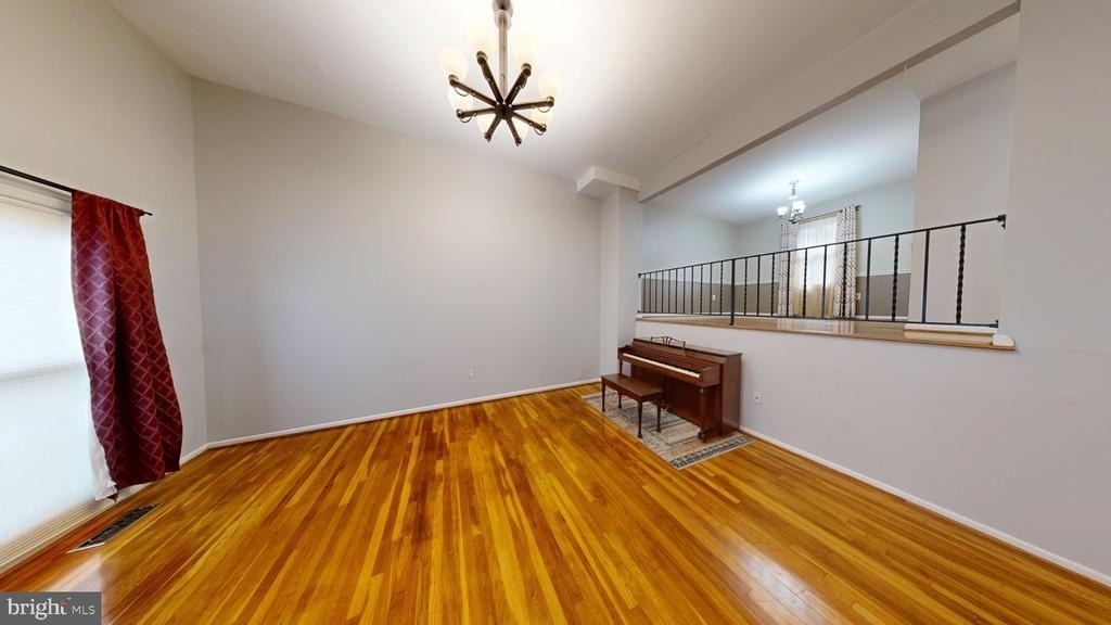 553 Monet Drive - Photo 3