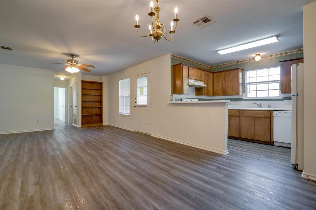 1720 Rawhide Loop - Photo 5