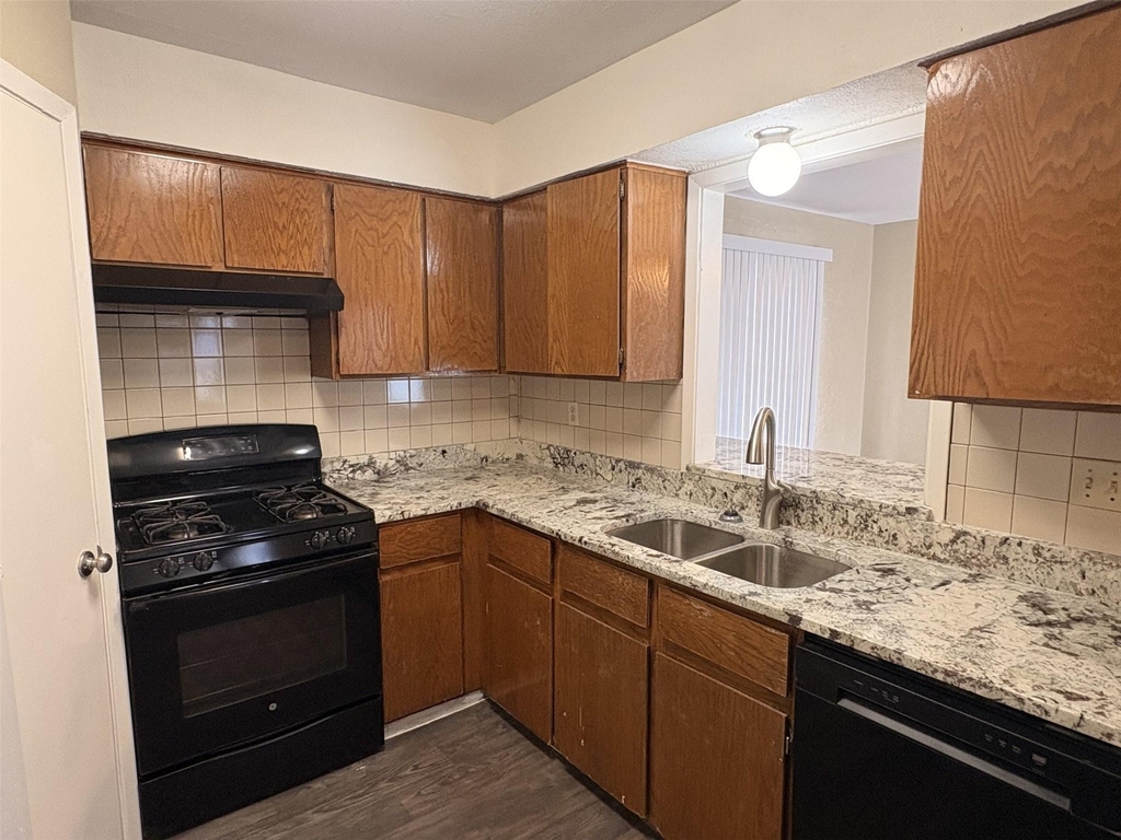 1508 Charolais Dr - Photo 3