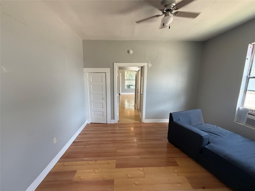 730 Carolina St - Photo 4