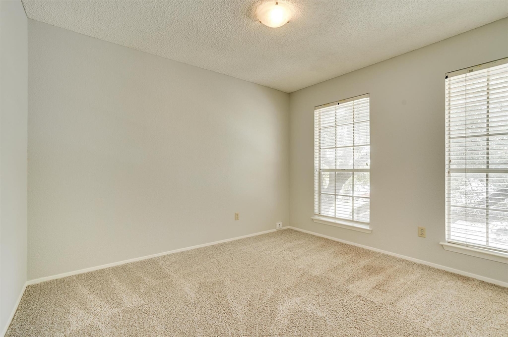 12716 Margit Dr - Photo 13