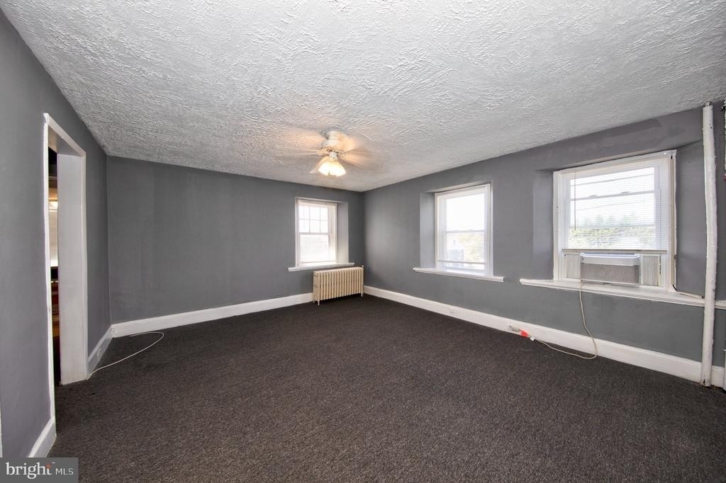 502 South Main Street - Photo 3