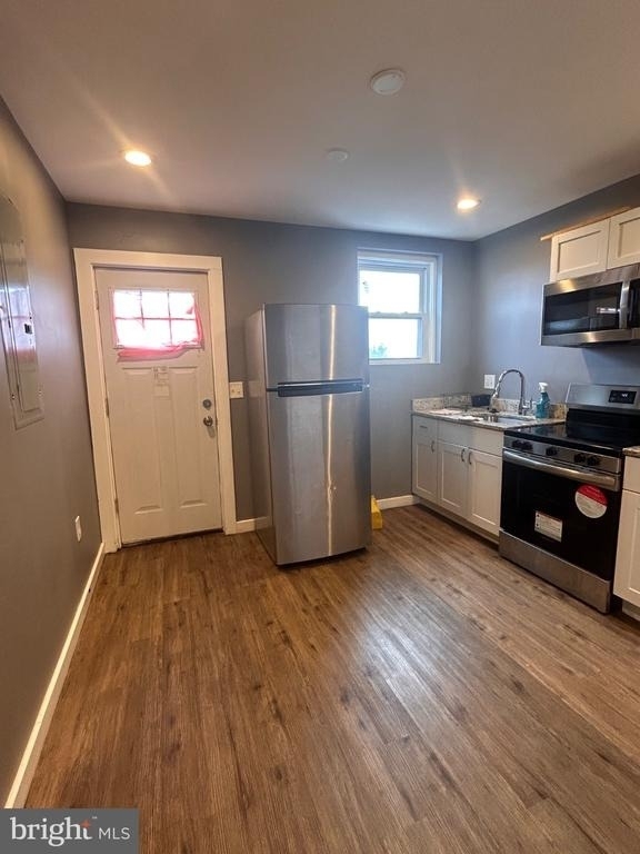 2407 W North Avenue - Photo 2