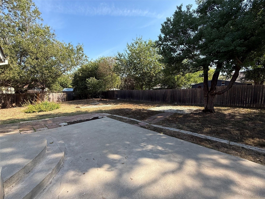 2107 Whispering Dr - Photo 12