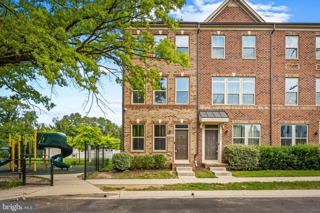 4600 Gough Street - Photo 0