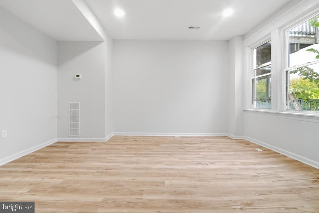 4953 Edgemere Avenue - Photo 13