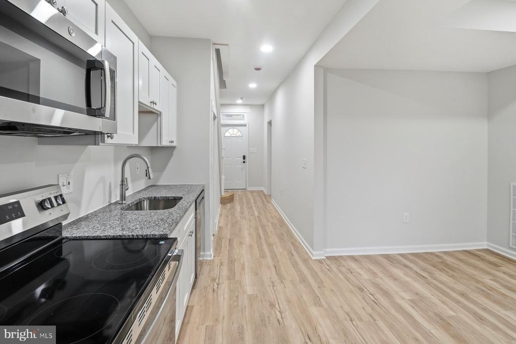 4953 Edgemere Avenue - Photo 11
