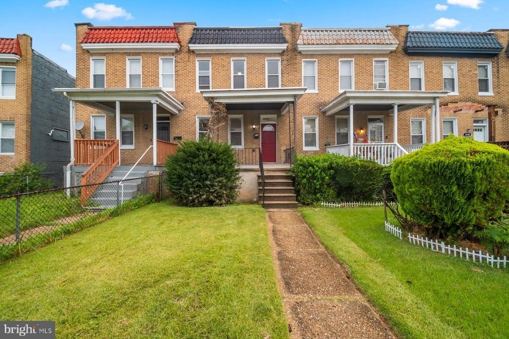 4953 Edgemere Avenue - Photo 0