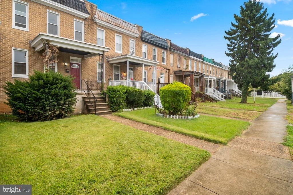 4953 Edgemere Avenue - Photo 1