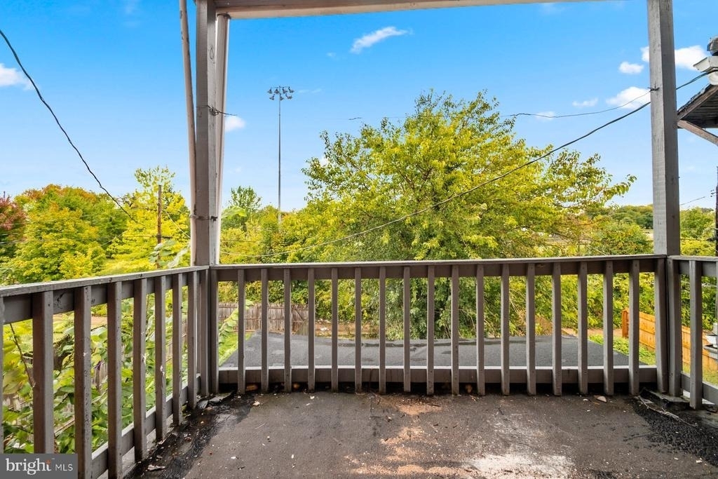 4953 Edgemere Avenue - Photo 18
