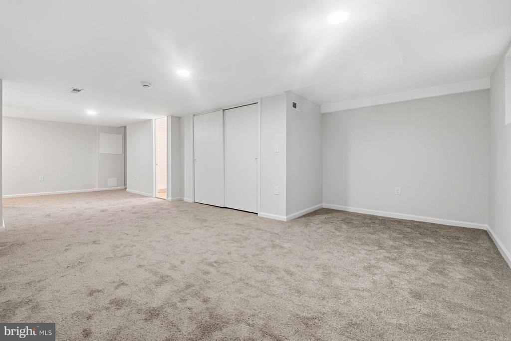 4953 Edgemere Avenue - Photo 27
