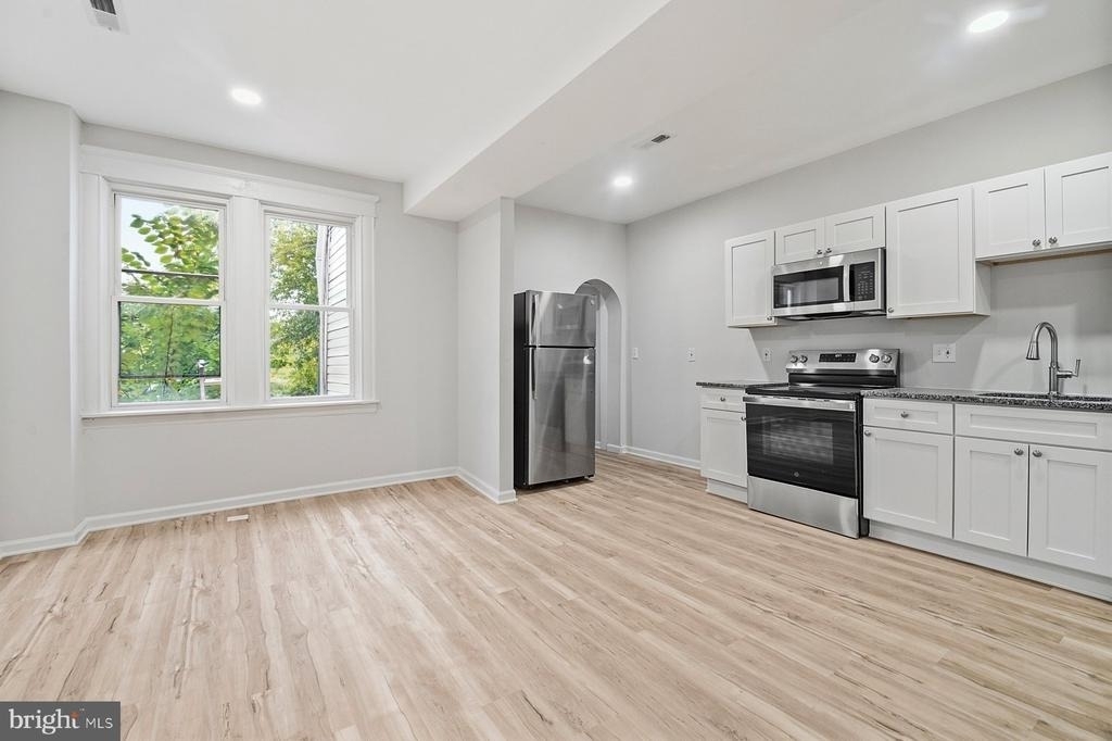 4953 Edgemere Avenue - Photo 8