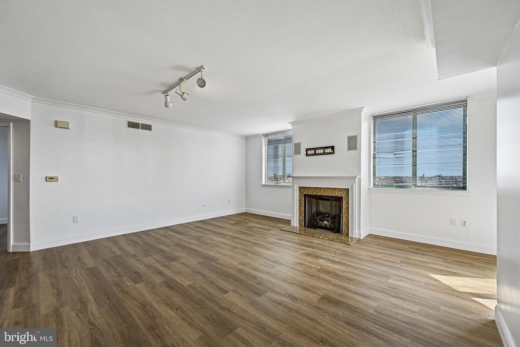 414 Water Street - Photo 1