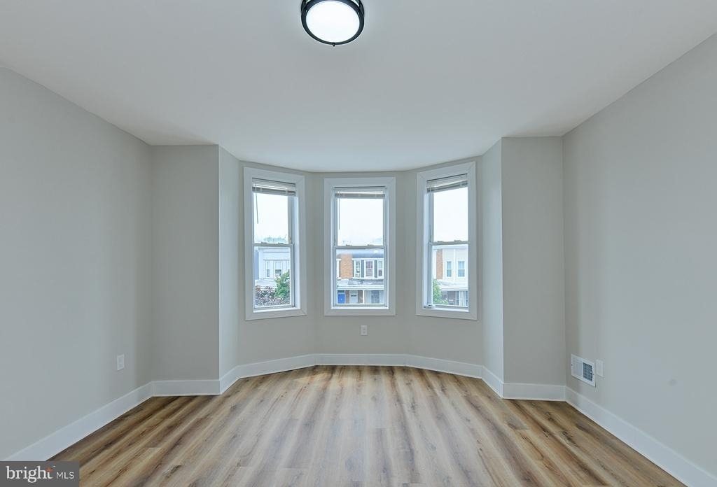 420 E 28th Street - Photo 25