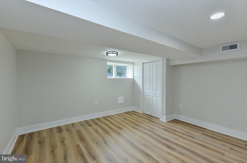 420 E 28th Street - Photo 15