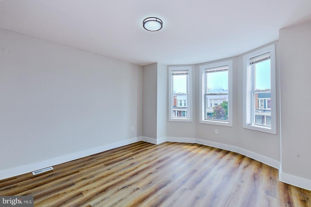 420 E 28th Street - Photo 26