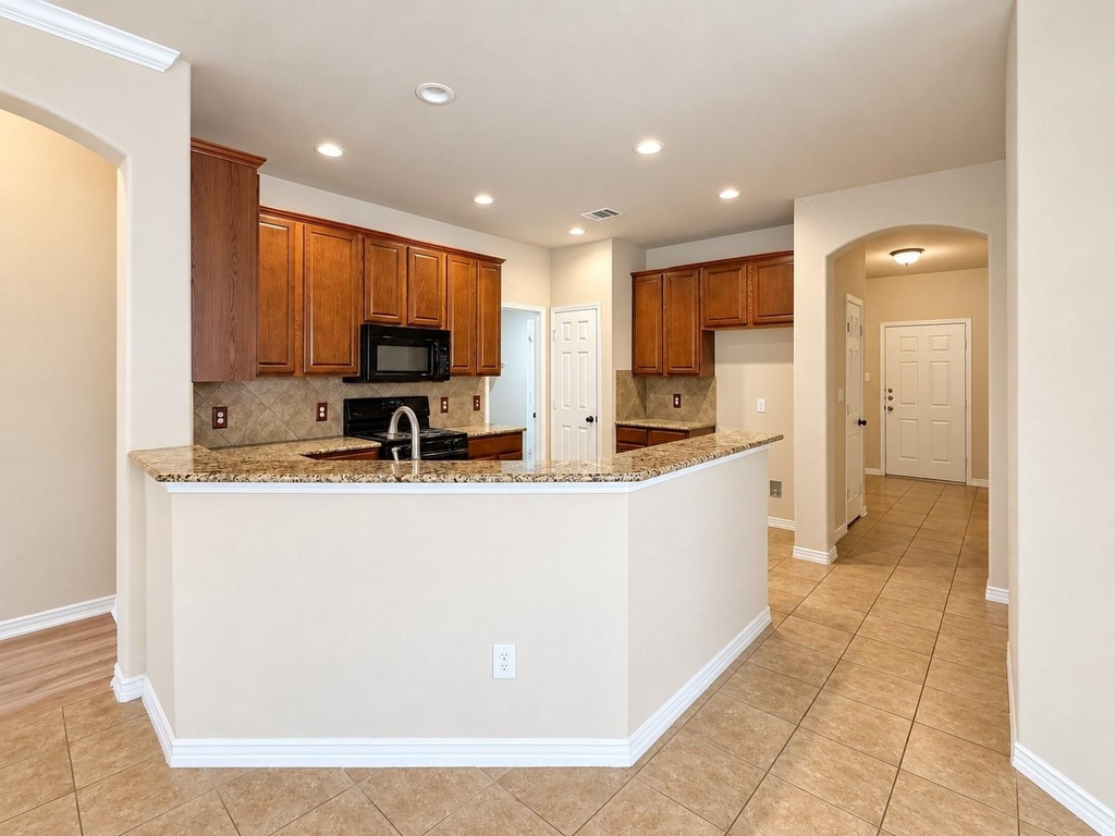 2417 Ericanna Ln - Photo 2