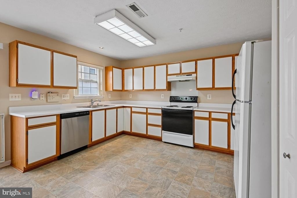 6509 Tapwood Court - Photo 7