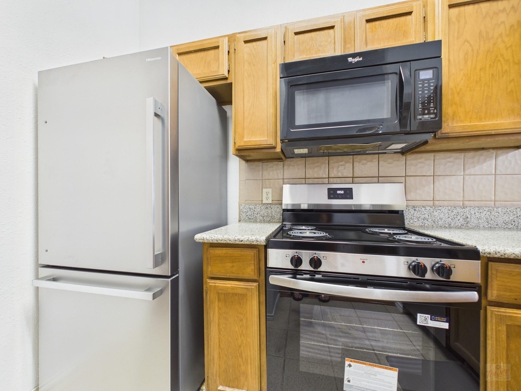 2802 Nueces St - Photo 3