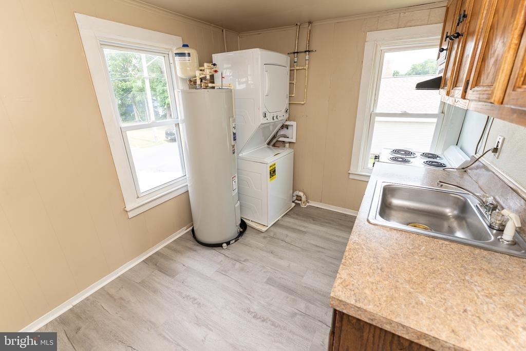11 E 3rd Street - Photo 8