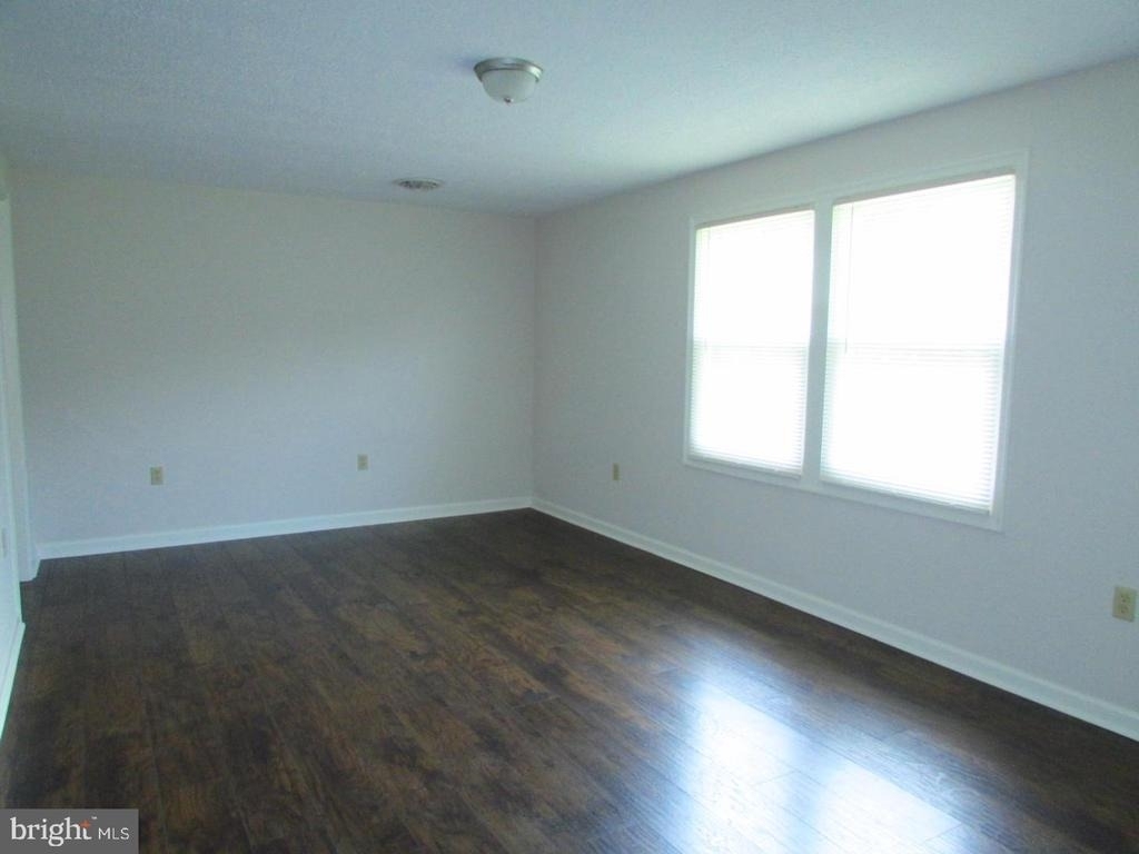 17555 Davis Road - Photo 4