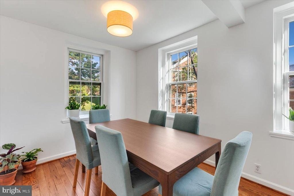 3711 39th Street Nw - Photo 3