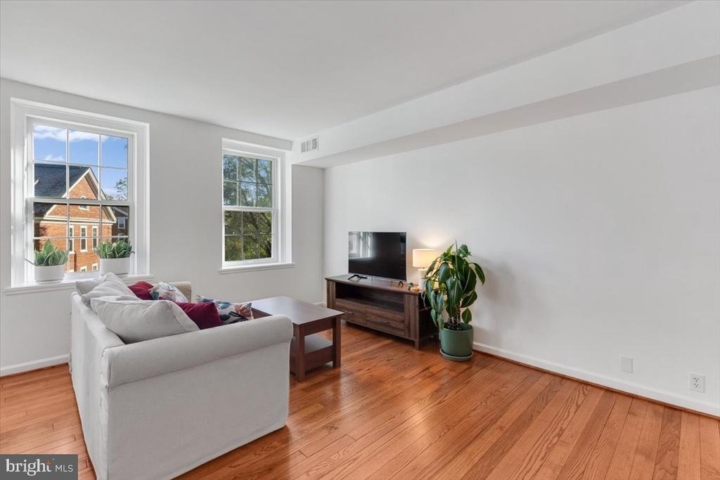3711 39th Street Nw - Photo 6