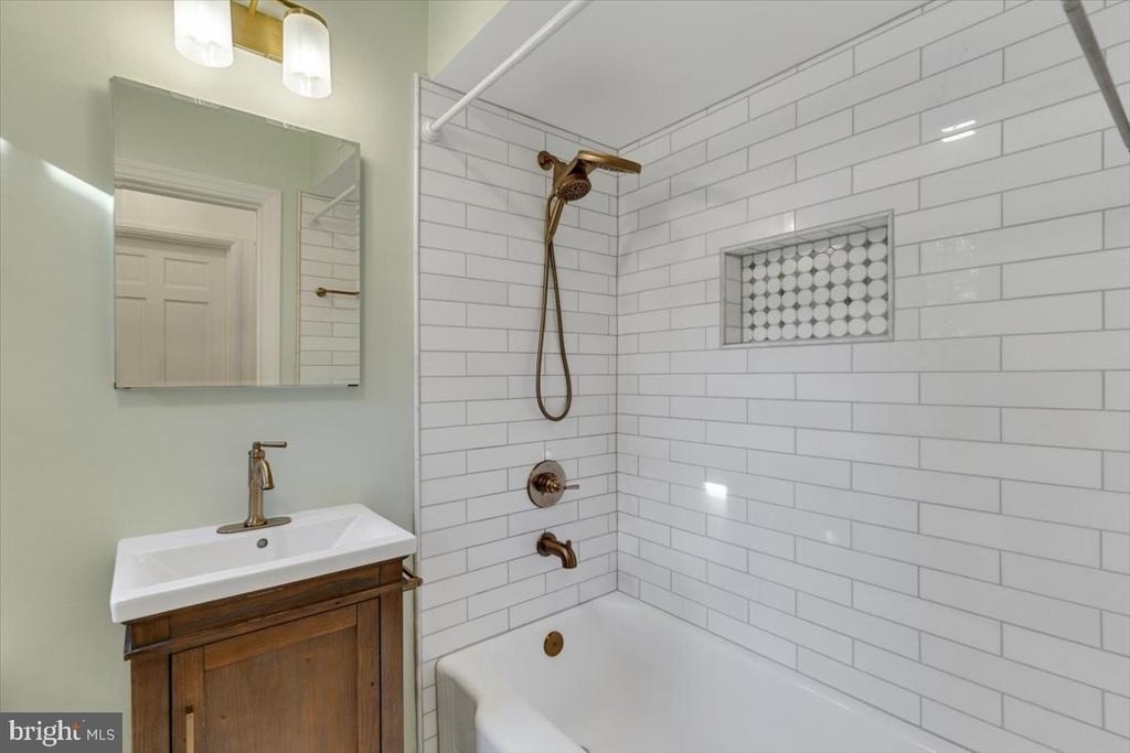 3711 39th Street Nw - Photo 13