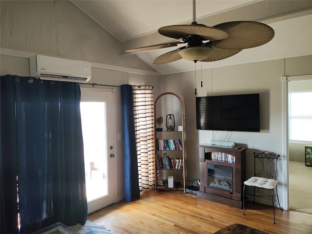 415 Seashell Dr - Photo 8