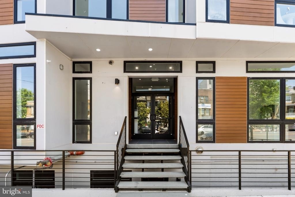 710 Kennedy Street Nw - Photo 1