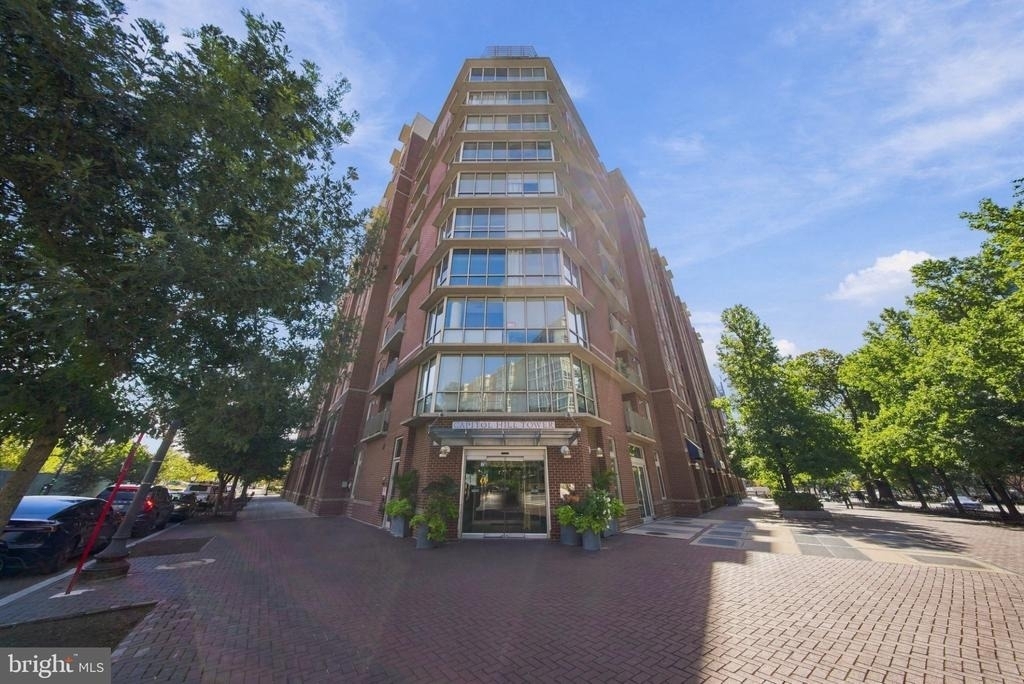 1000 New Jersey Avenue Se - Photo 1