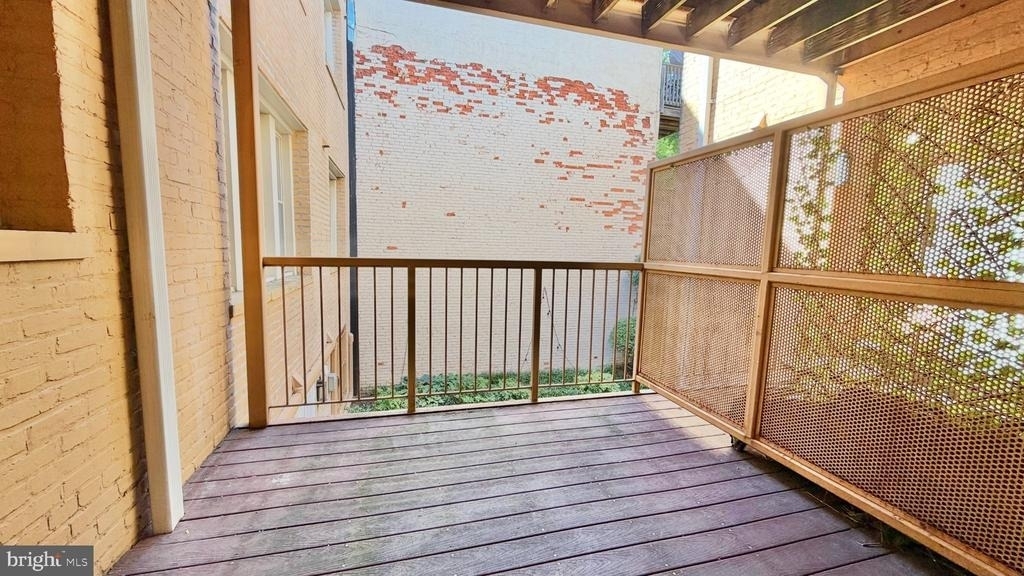 14 S St Ne - Photo 4