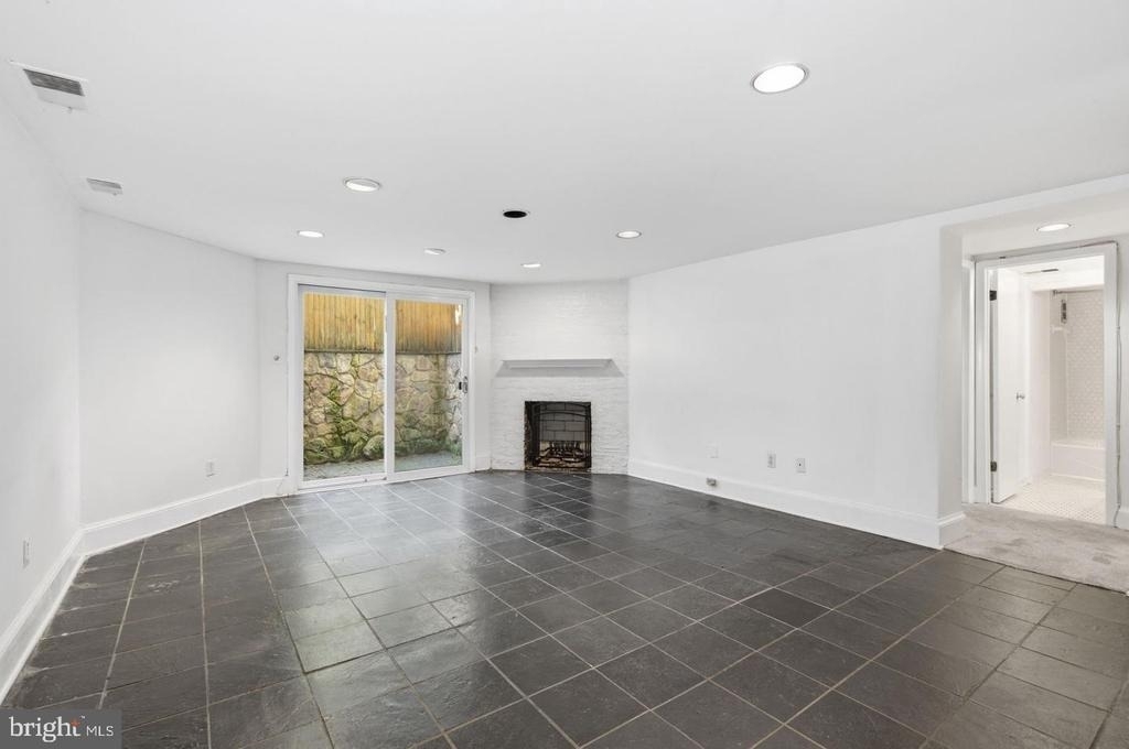 308 East Capitol Street Ne - Photo 9