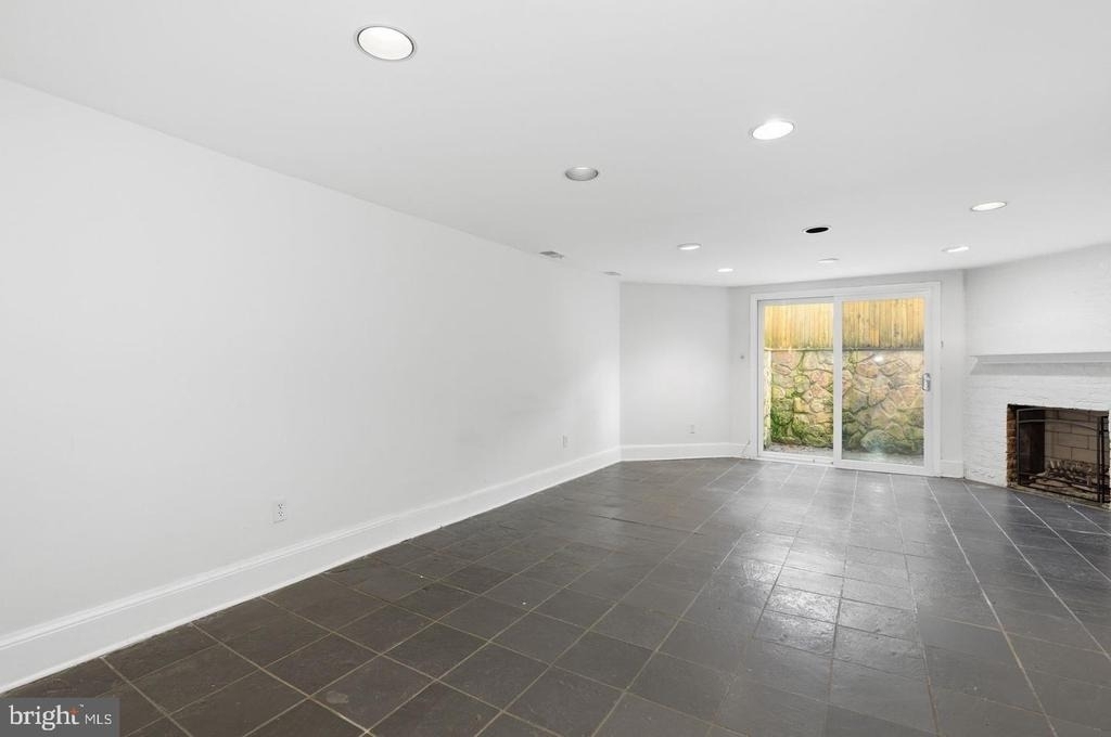 308 East Capitol Street Ne - Photo 8