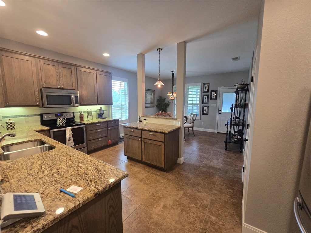 140 Manawianui Dr - Photo 2