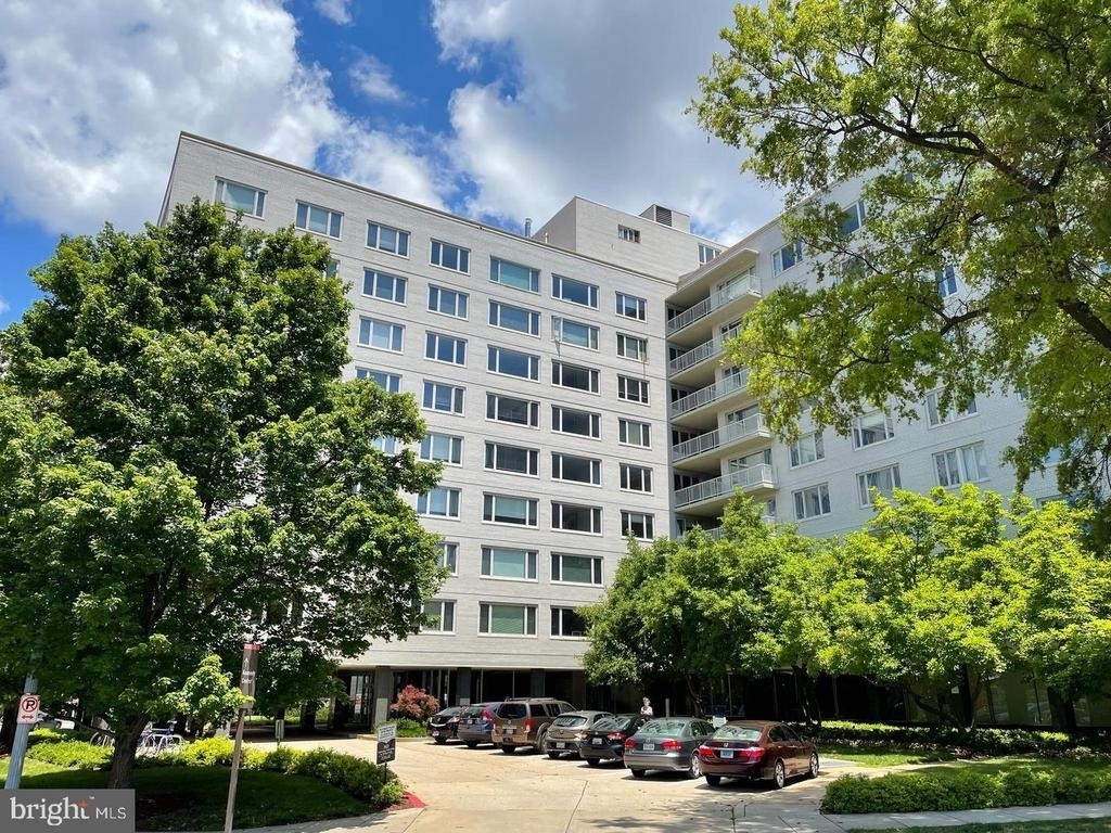 2475 Virginia Avenue Nw - Photo 0